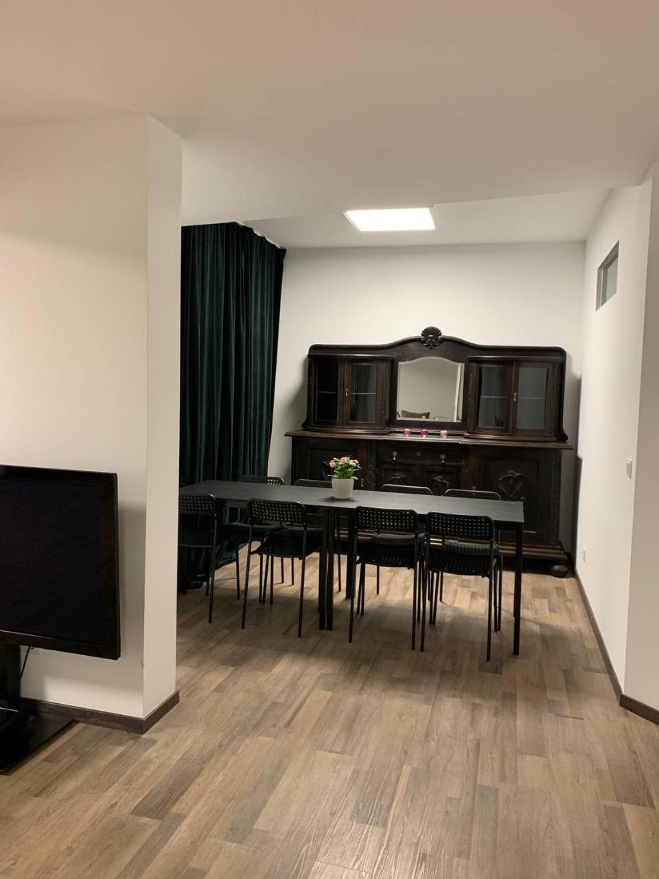 Central Private Rooms In Popular Neighborhood! Кёльн Экстерьер фото