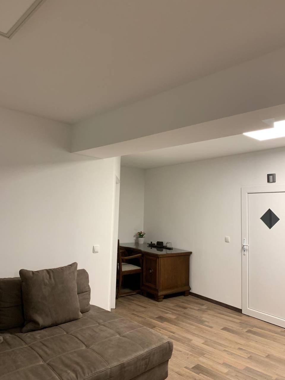 Central Private Rooms In Popular Neighborhood! Кёльн Экстерьер фото